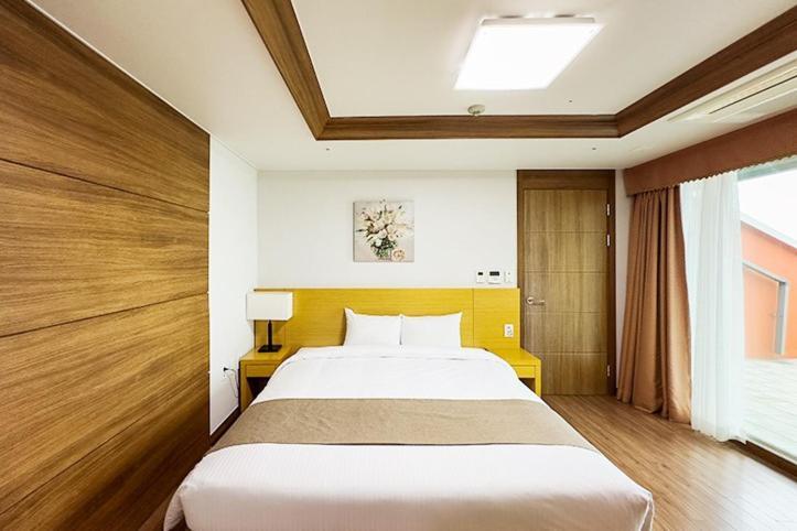 Mohang Haenaru Family Hotel Buan Rum bild