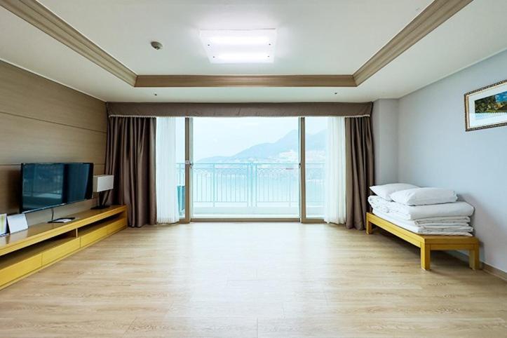 Mohang Haenaru Family Hotel Buan Rum bild