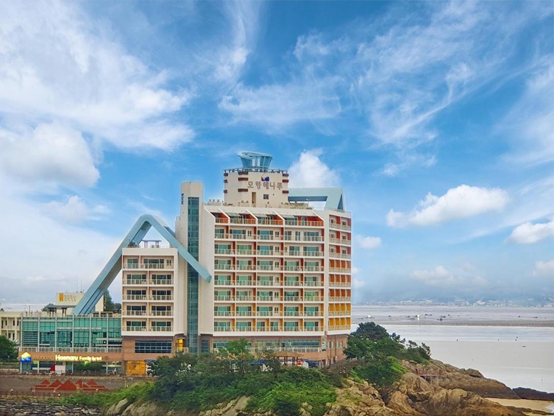 Mohang Haenaru Family Hotel Buan Exteriör bild