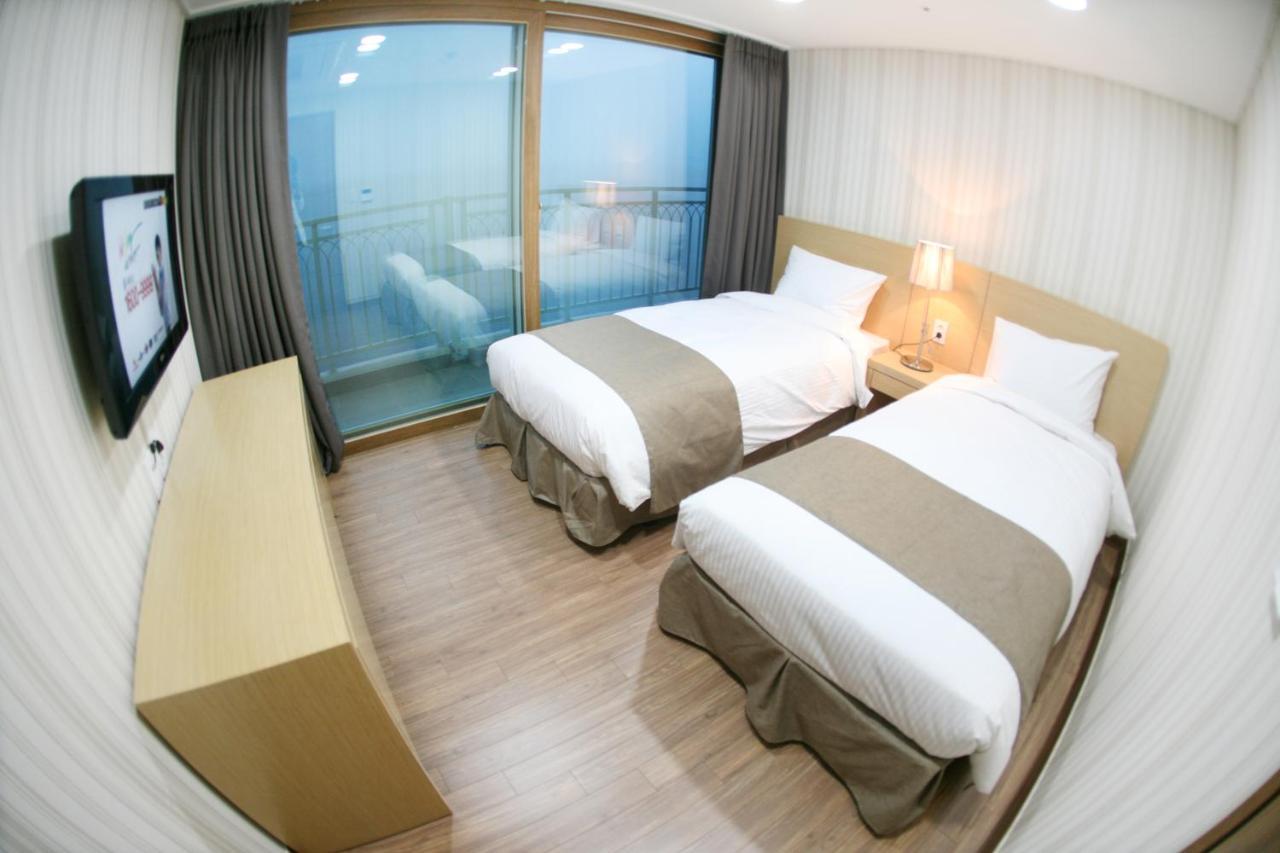 Mohang Haenaru Family Hotel Buan Exteriör bild