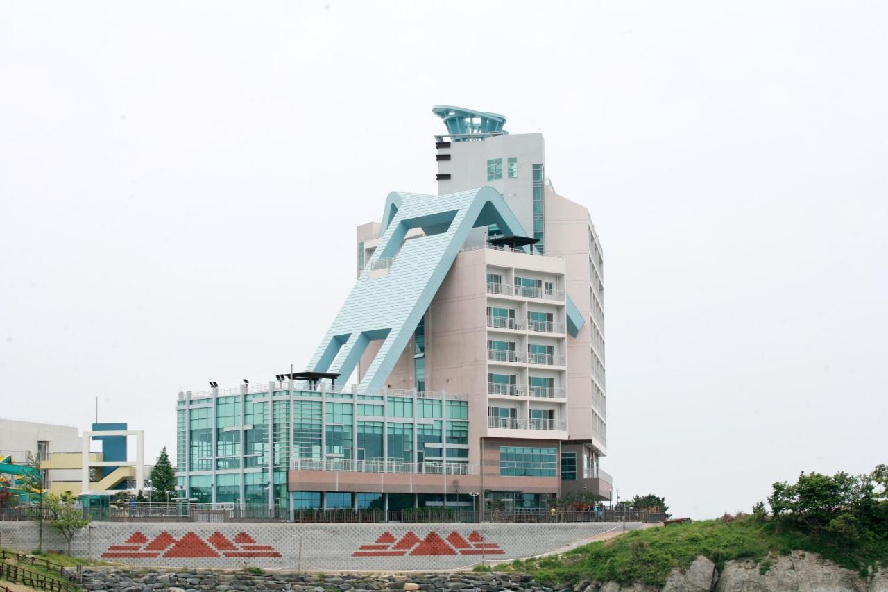Mohang Haenaru Family Hotel Buan Exteriör bild