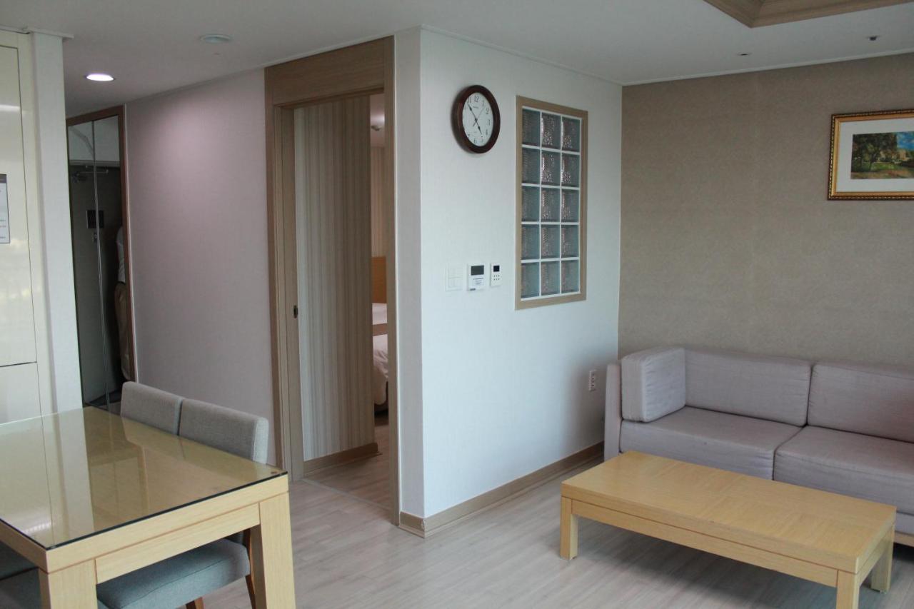 Mohang Haenaru Family Hotel Buan Exteriör bild